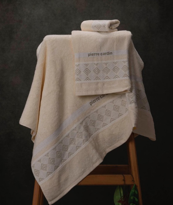 Serviette Pierre Cardin original